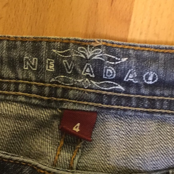 Embroidered Jeans - Picture 3 of 3
